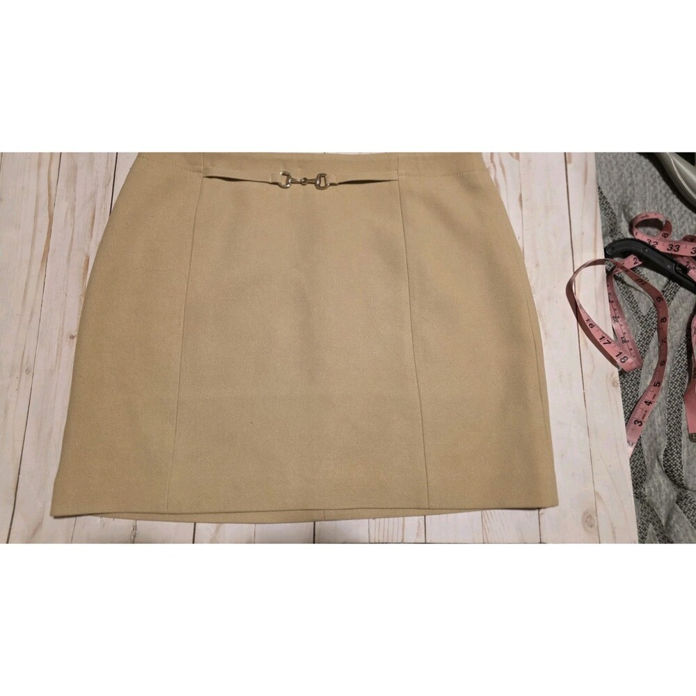 H&M Beige Mini Skirt Womens Size 10 Horsebit Front ALine Career Casual Preppy